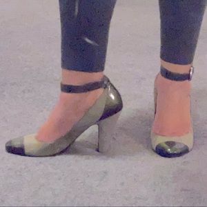 Gorgeous BRAND NEW Nine West Two Tone Grey Leather & Suede Shoes